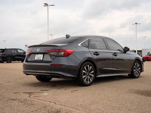 Used 2023 Honda Civic EX image 5