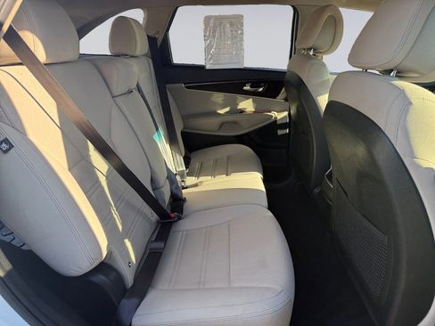 Used 2016 Kia Sorento LX FWD image 19