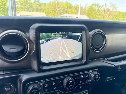 Used 2021 Jeep Wrangler Unlimited Sport w/ Sun And Sound Package AWD/4WD image 25