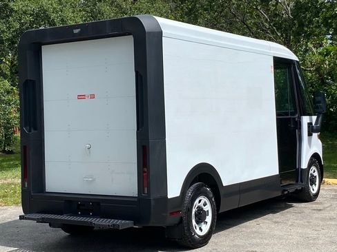 Used 2024 Chevrolet Brightdrop 400 w/ Commercial Equipment Package AWD/4WD image 7