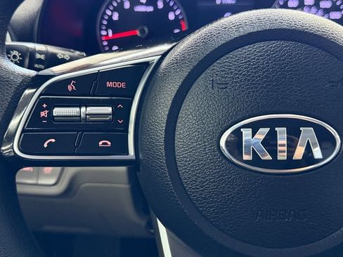 Used 2020 Kia Forte LXS FWD image 32