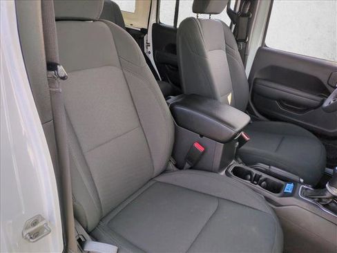 Certified 2023 Jeep Wrangler Willys image 20