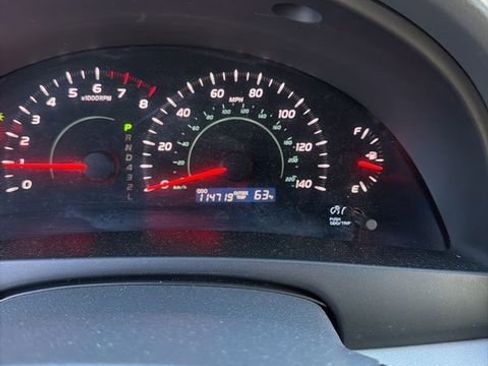 Used 2009 Toyota Camry LE FWD image 2