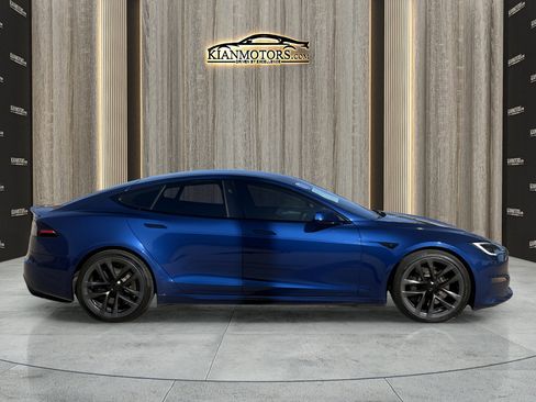 Used 2022 Tesla Model S Plaid image 5