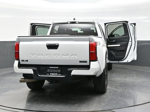 Used 2024 Toyota Tacoma TRD Sport AWD/4WD image 42