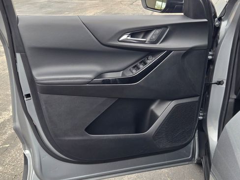 Used 2025 Chevrolet Equinox LT image 19