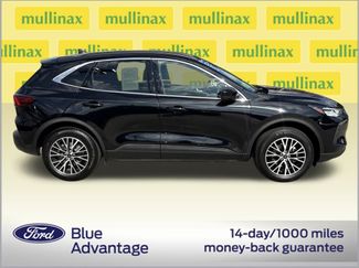 Certified 2025 Ford Escape SE video 2