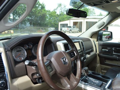 Used 2011 RAM 1500 Laramie Longhorn AWD/4WD image 12
