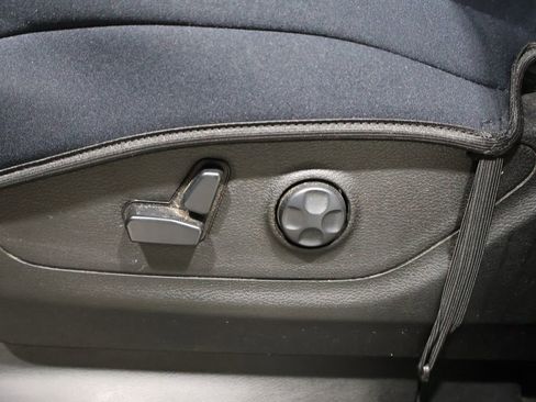 Used 2019 RAM 1500 Big Horn image 13