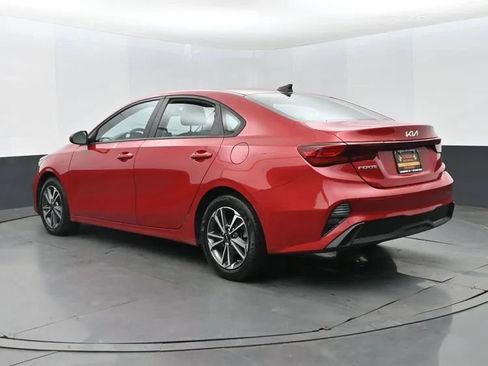 Used 2023 Kia Forte LXS FWD image 9