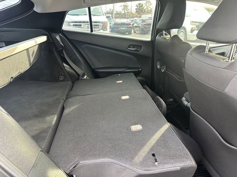 Used 2022 Toyota Prius LE image 51