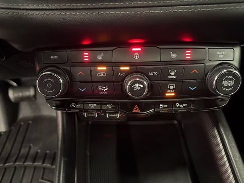 Used 2021 Dodge Durango GT AWD/4WD image 17