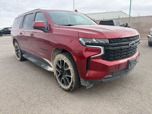 Used 2023 Chevrolet Suburban RST w/ Luxury Package image 4