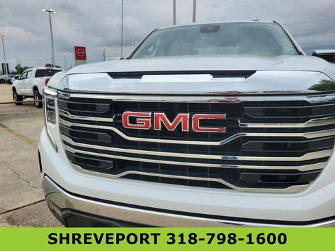 Used 2022 GMC Sierra 1500 SLT w/ SLT Convenience Package AWD/4WD image 31