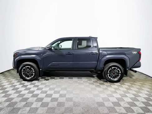 Certified 2025 Toyota Tacoma TRD Sport AWD/4WD image 4