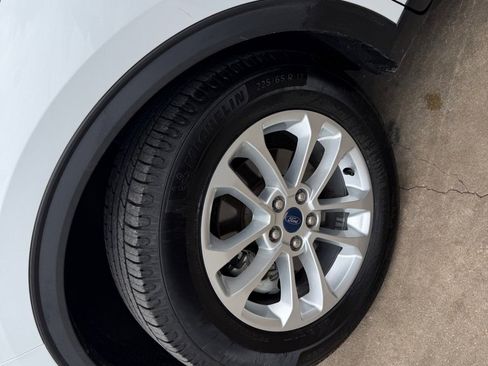 Used 2021 Ford Escape SE image 32