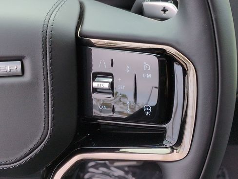 New 2026 Land Rover Range Rover Velar Dynamic SE AWD/4WD image 12