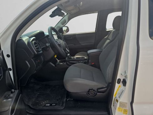 Used 2021 Toyota Tacoma SR RWD image 9