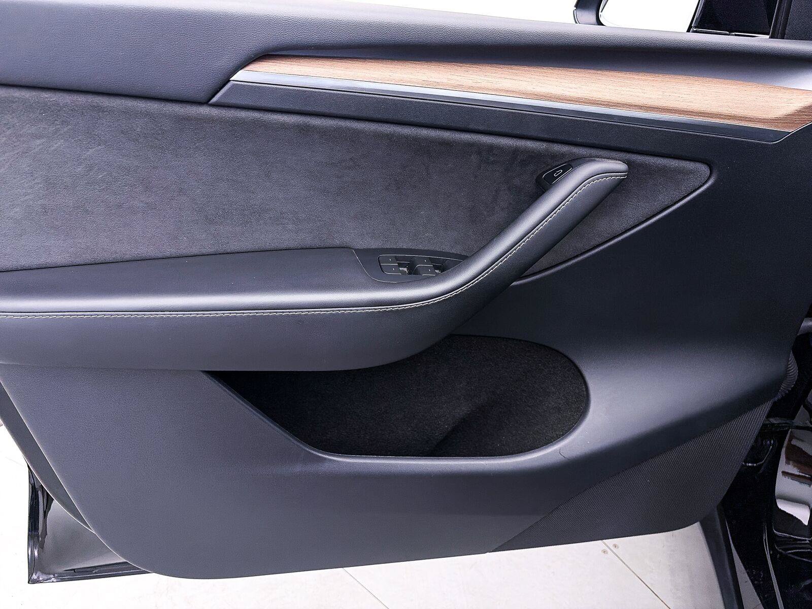 Used 2023 Tesla Model Y Performance AWD/4WD image 17