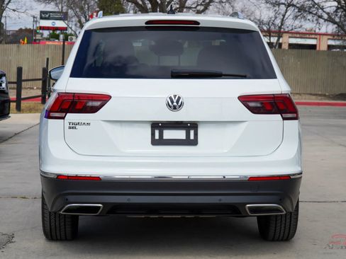 Used 2020 Volkswagen Tiguan SEL w/ Tiguan Three-Row MDO Package image 5