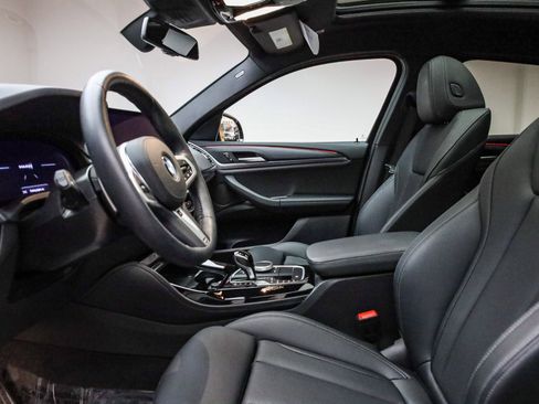 Used 2025 BMW X4 xDrive30i w/ Premium Package image 19
