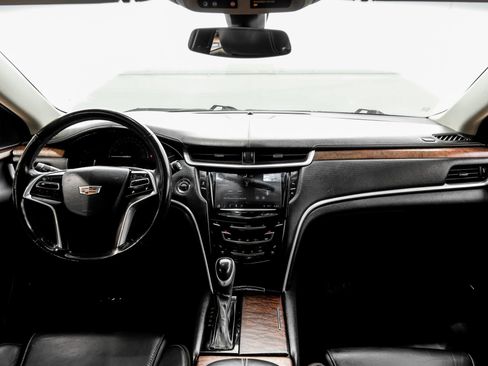 Used 2019 Cadillac XTS Luxury FWD image 16