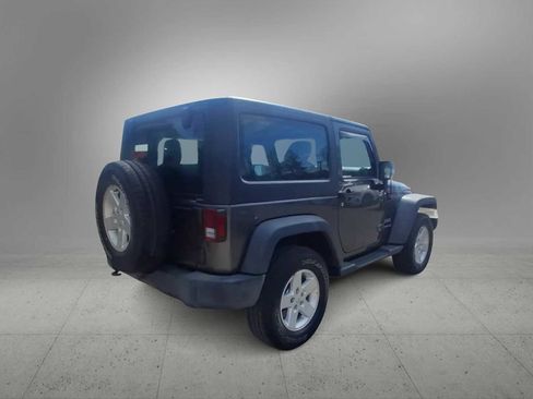 Used 2018 Jeep Wrangler Sport AWD/4WD image 4