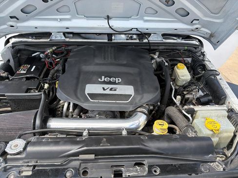 Used 2015 Jeep Wrangler Sport AWD/4WD image 23