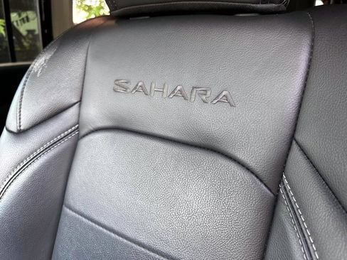 Used 2022 Jeep Wrangler Unlimited Sahara w/ Cold Weather Group image 17