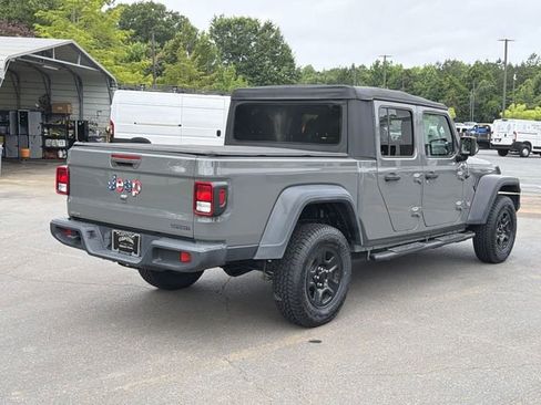 Used 2020 Jeep Gladiator Sport AWD/4WD image 13