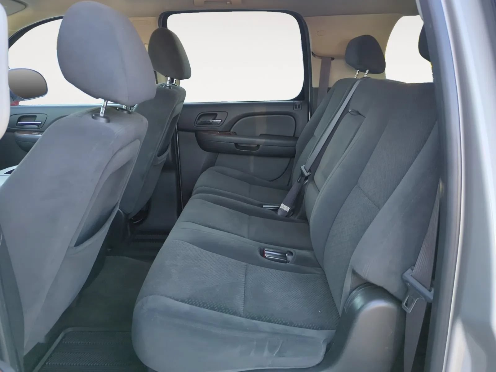 Used 2007 Chevrolet Suburban LT RWD image 13