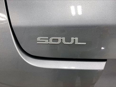 Used 2025 Kia Soul EX FWD image 39