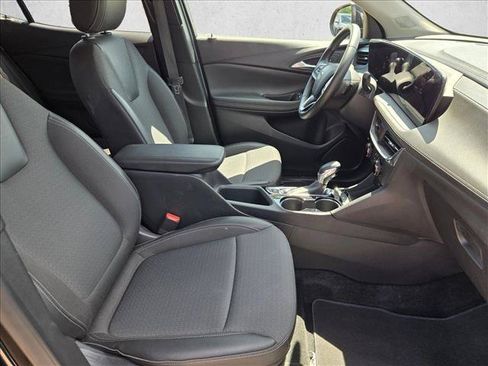 Used 2025 Buick Encore GX Preferred FWD image 19