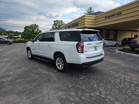 Used 2023 Chevrolet Suburban Premier AWD/4WD image 3