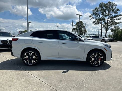 New 2026 BMW X2 xDrive28i w/ Technology Package AWD/4WD image 2