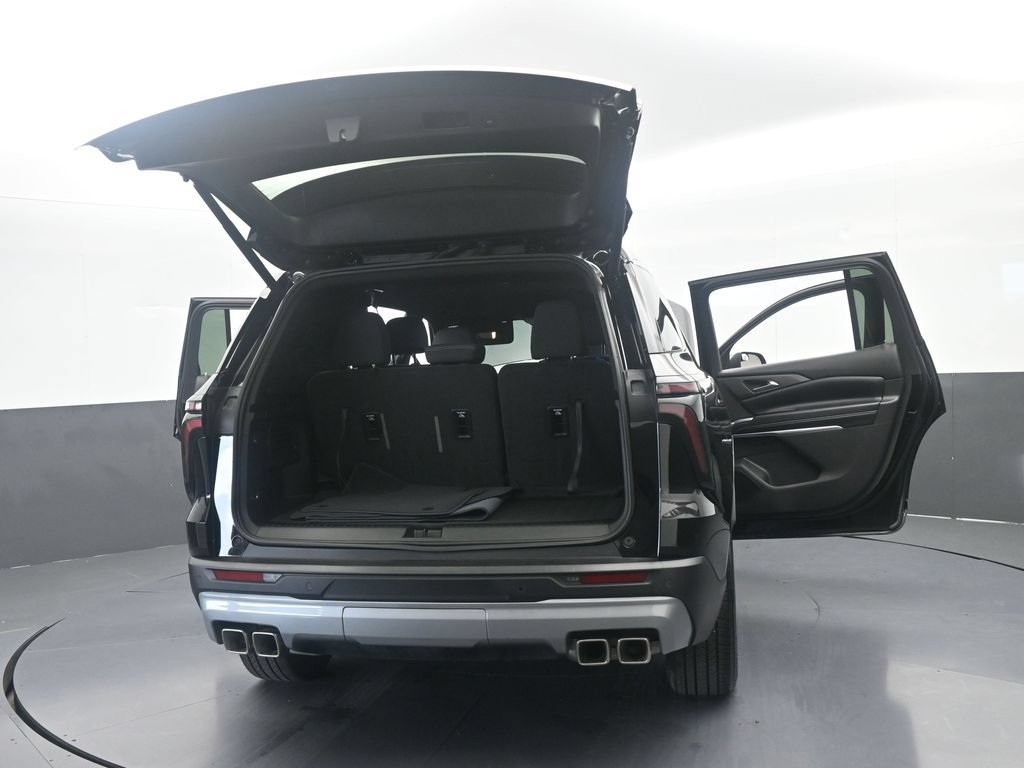 Used 2026 Chevrolet Traverse LT FWD image 73