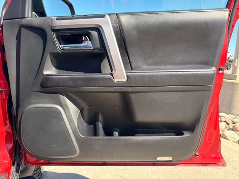Used 2022 Toyota 4Runner SR5 Premium AWD/4WD image 29