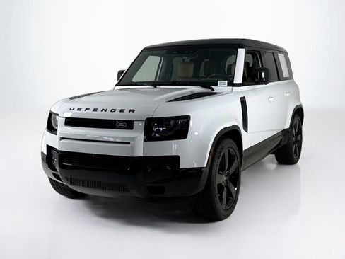 Used 2025 Land Rover Defender 110 X-Dynamic SE AWD/4WD image 1