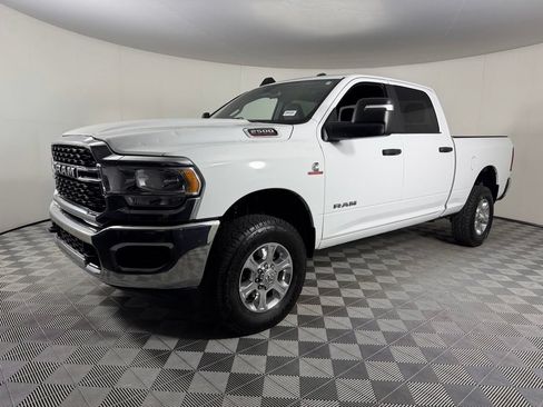 Used 2023 RAM 2500 Big Horn w/ Cold Weather Group AWD/4WD image 10