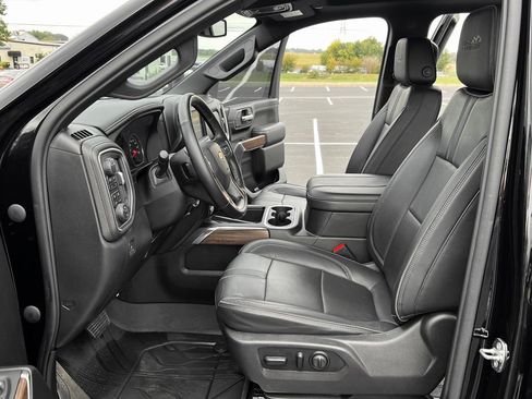 Used 2023 Chevrolet Silverado 2500 High Country image 3