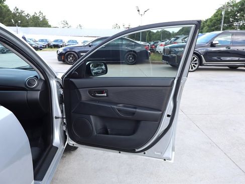 Used 2007 MAZDA MAZDA3 i Touring FWD image 28