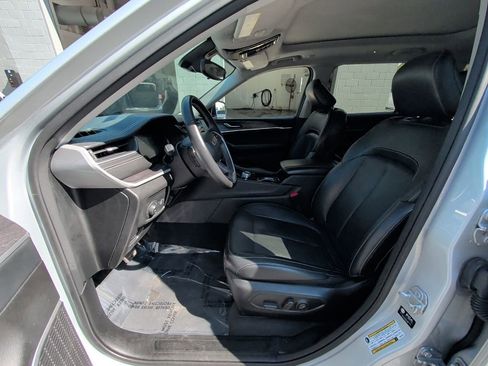 Certified 2022 Jeep Grand Cherokee L Limited image 12