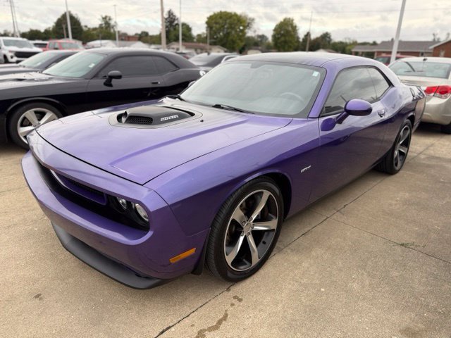 Used 2014 Dodge Challenger R/T RWD image 3