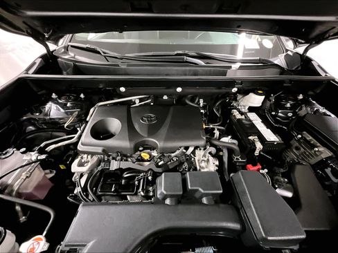 Certified 2023 Toyota RAV4 LE image 29