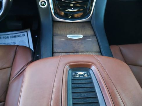 Used 2020 Cadillac Escalade Luxury image 15