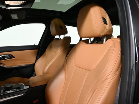 Certified 2023 BMW 330i xDrive Sedan w/ Premium Package AWD/4WD image 16