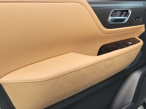 New 2026 INFINITI QX80 Luxe image 14