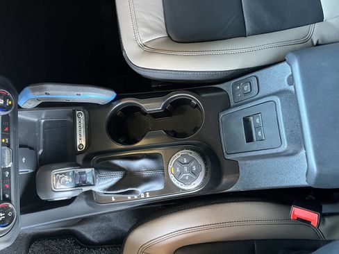 Used 2023 Ford Bronco Wildtrak image 21