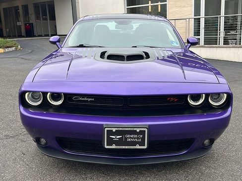 Used 2018 Dodge Challenger R/T image 8