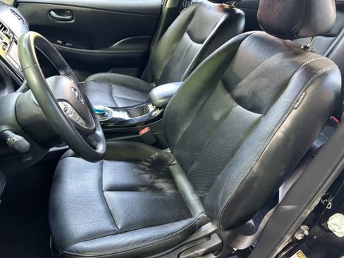 Used 2015 Nissan Leaf SL FWD image 9